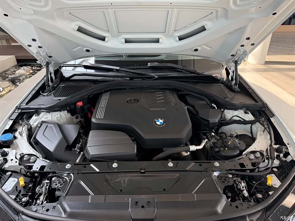 BMW 3 Series, 2024 2