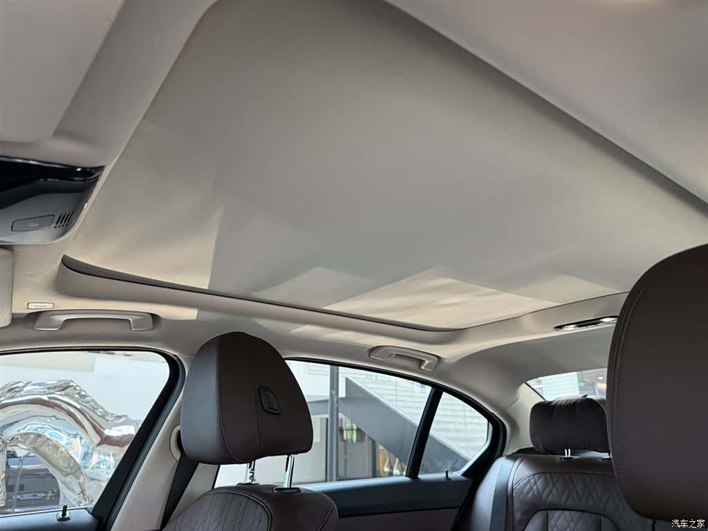BMW 3 Series, 2024 9
