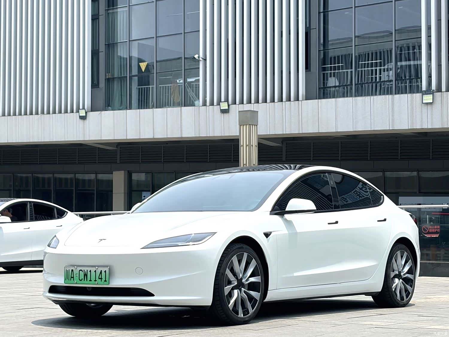 Tesla Model 3, 2025 1