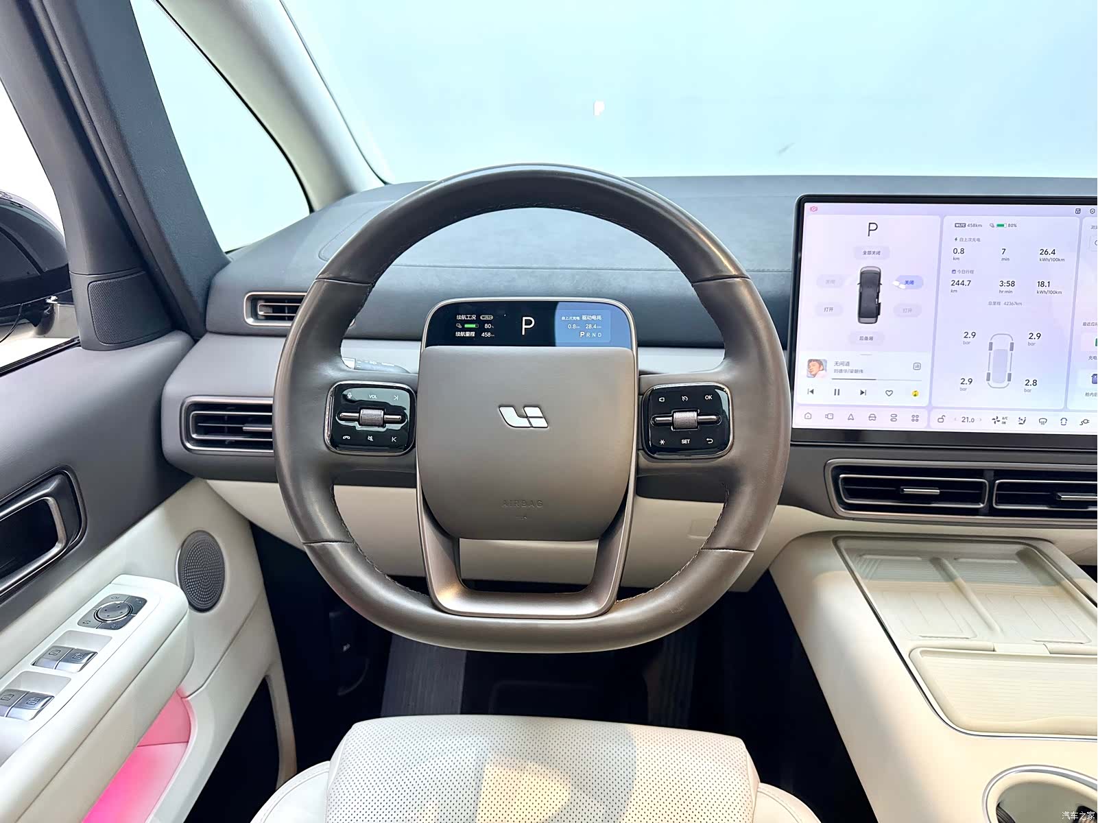 Li Auto MEGA, 2024 14