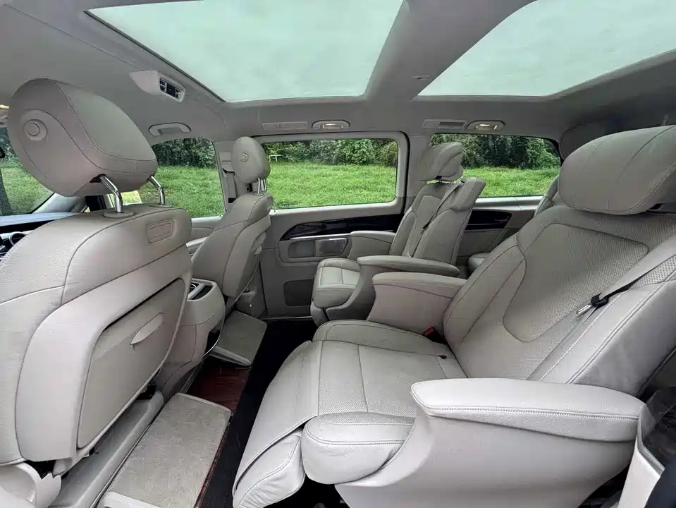 Mercedes-Benz V-class