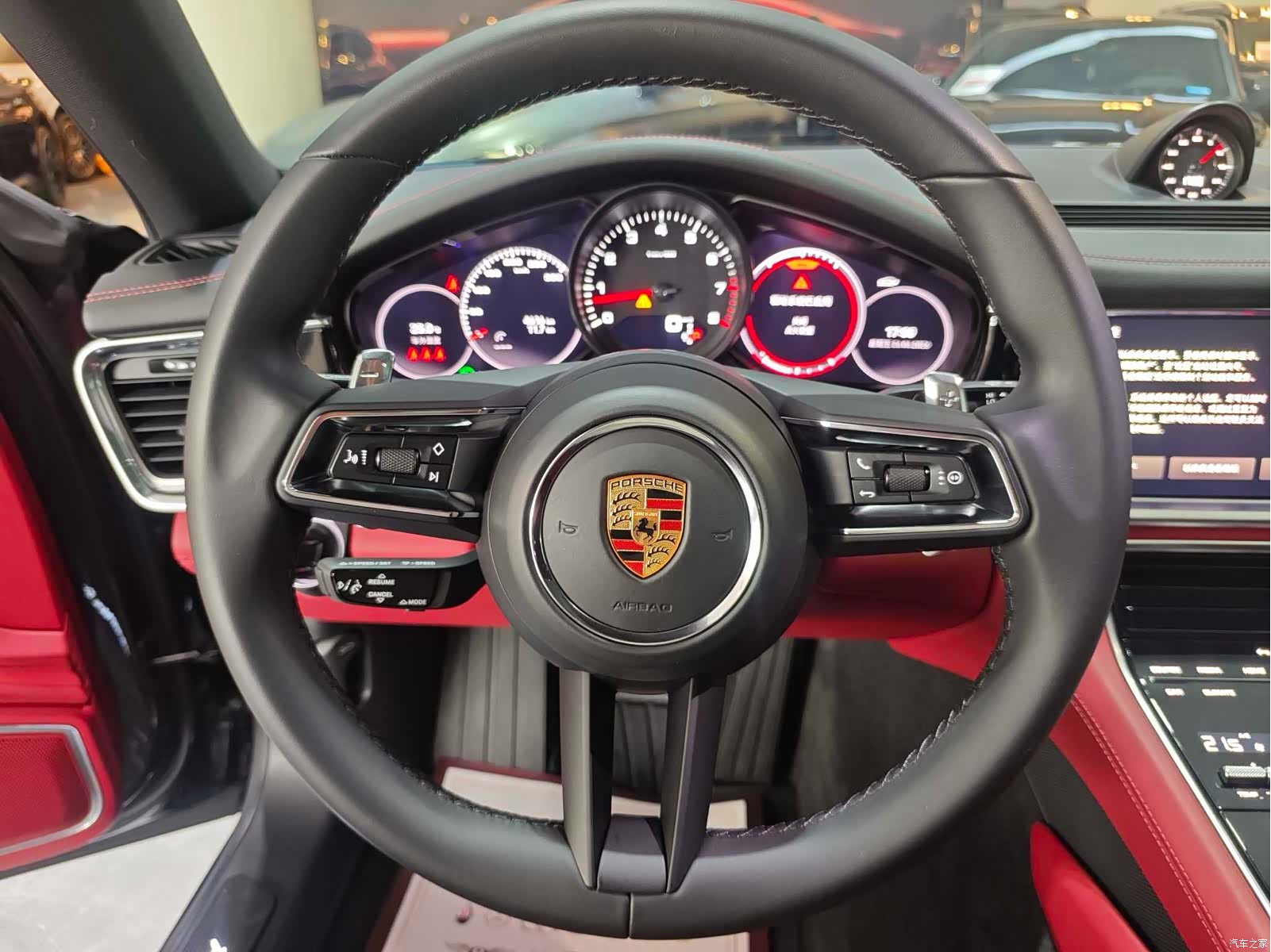 Porsche Panamera, 2023 11