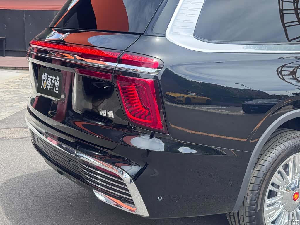 Hongqi 6, 2022 32