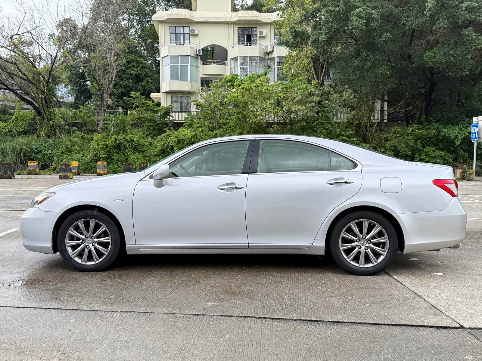 Lexus ES, 2009 10