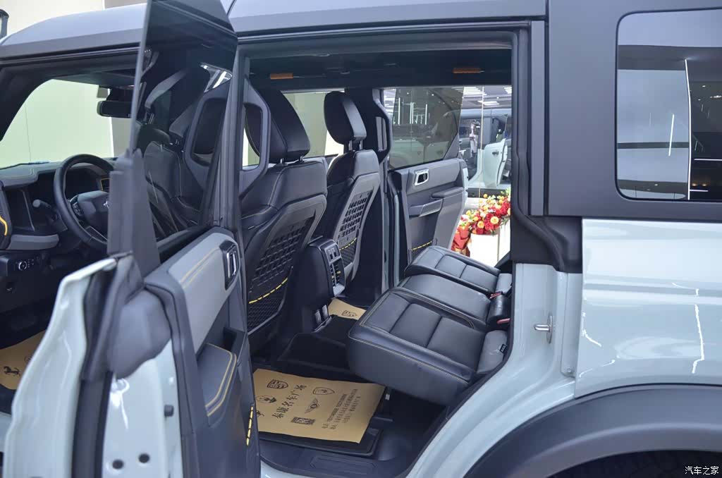 Ford Bronco, 2026 все фото