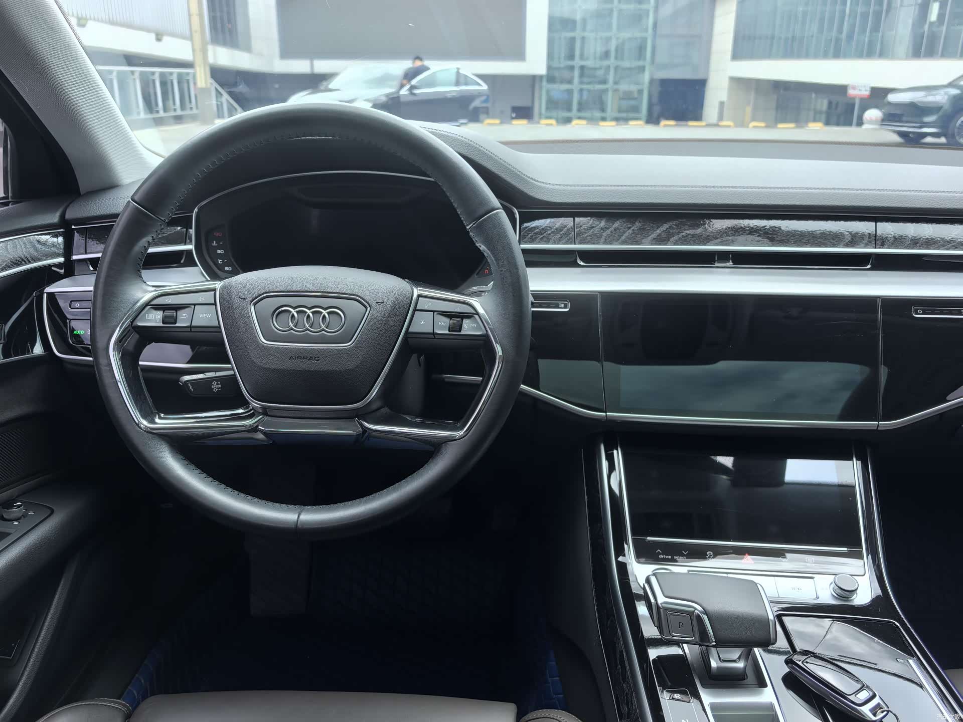 Audi A8L, 2019 12