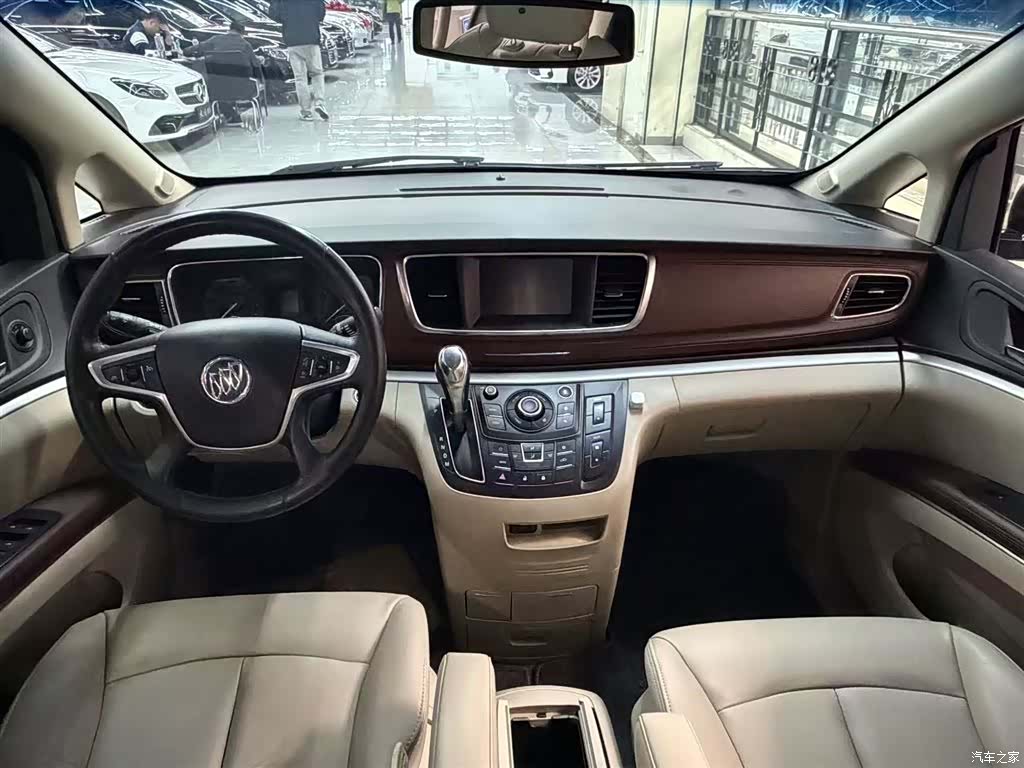 Buick GL8, 2019 8