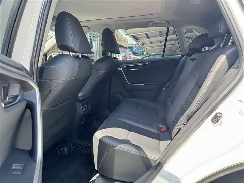 Toyota RAV4 Rongfang