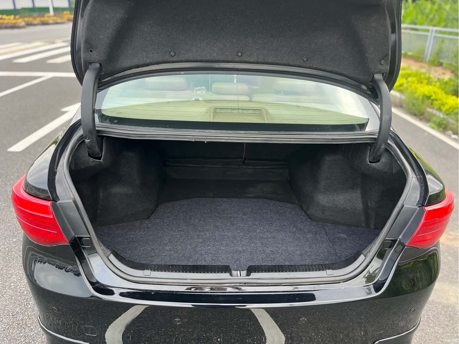 Toyota 2.5V, 2013 15