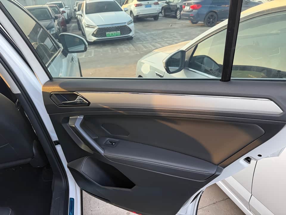 Volkswagen Tiguan L Volkswagen Tiguan L