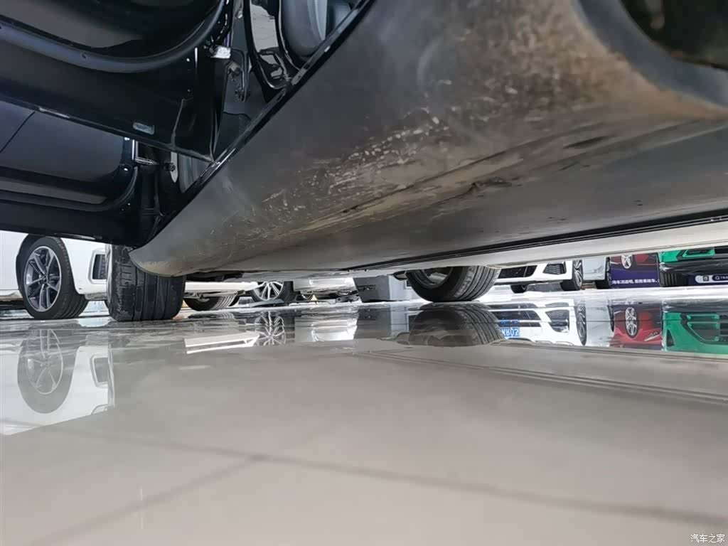 Tesla Model Y, 2023 22