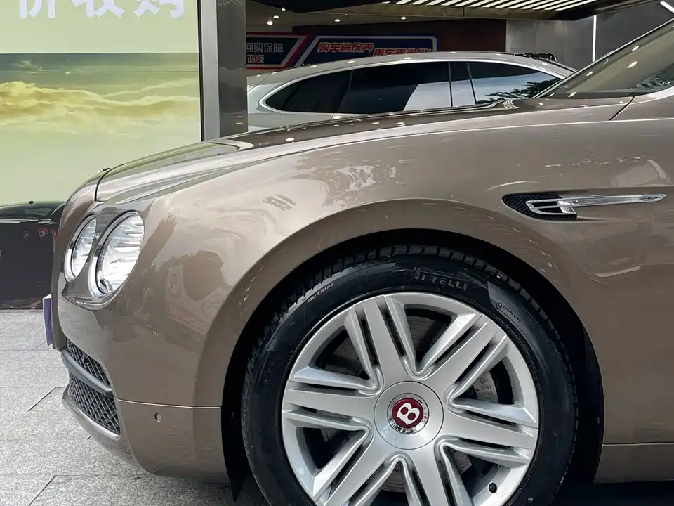 Bentley Flying