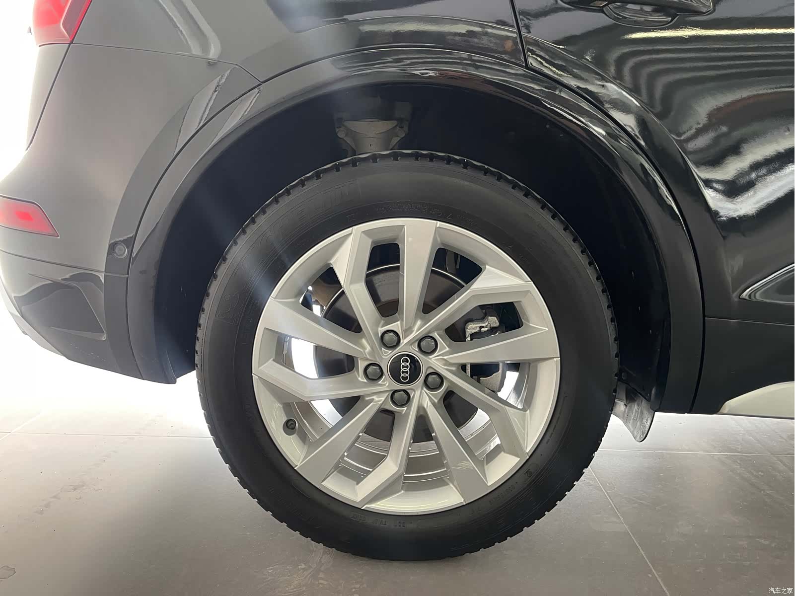 Audi Q5L, 2023 30
