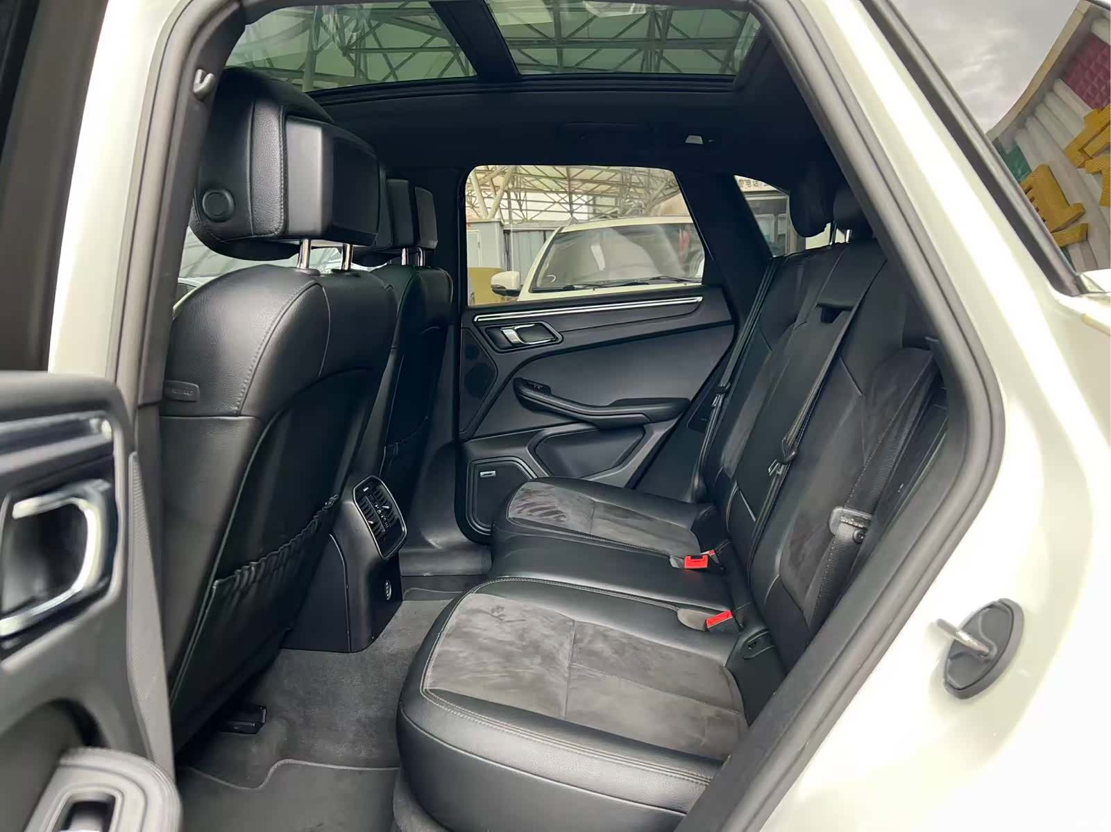 Porsche Macan, 2018 все фото