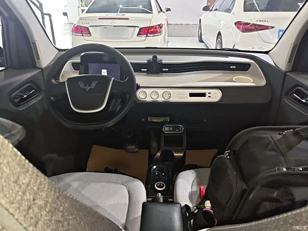 Wuling MINIEV, 2023 10