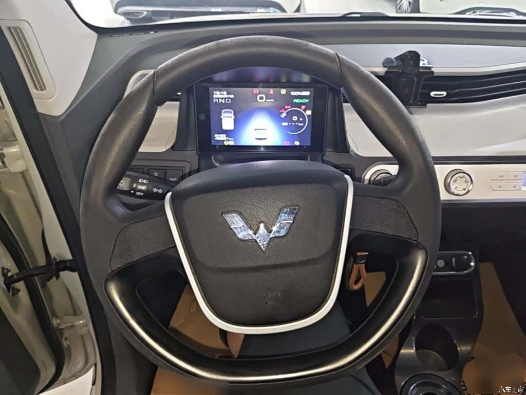 Wuling MINIEV, 2023 11