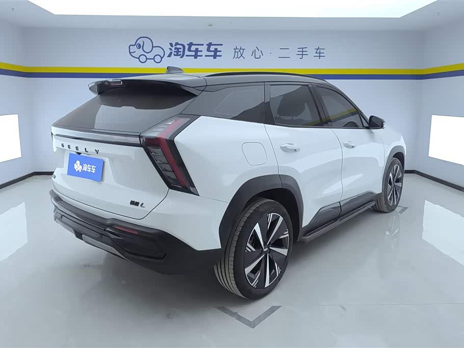 Geely Atlas L