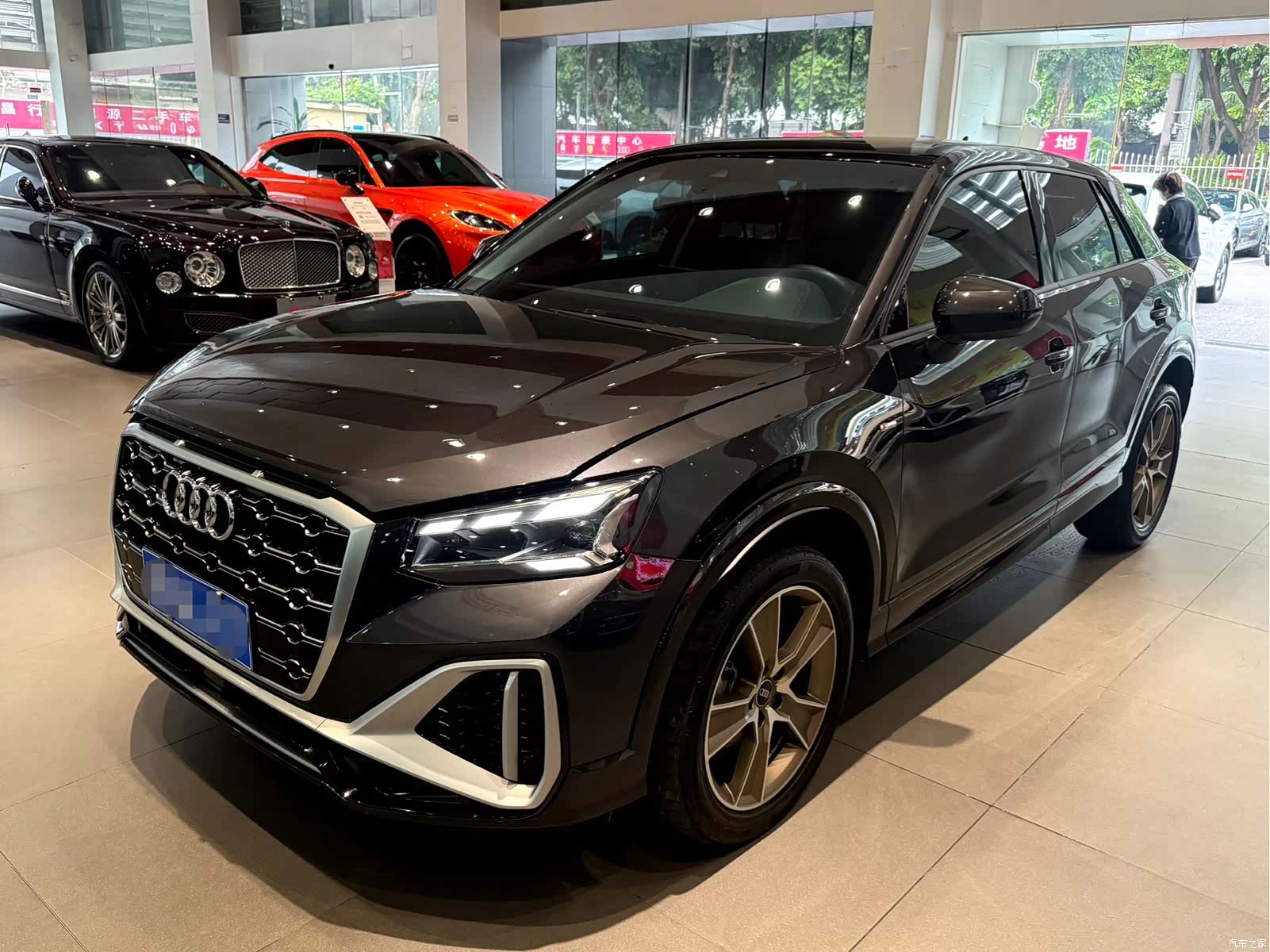Audi Q2L, 2022 1
