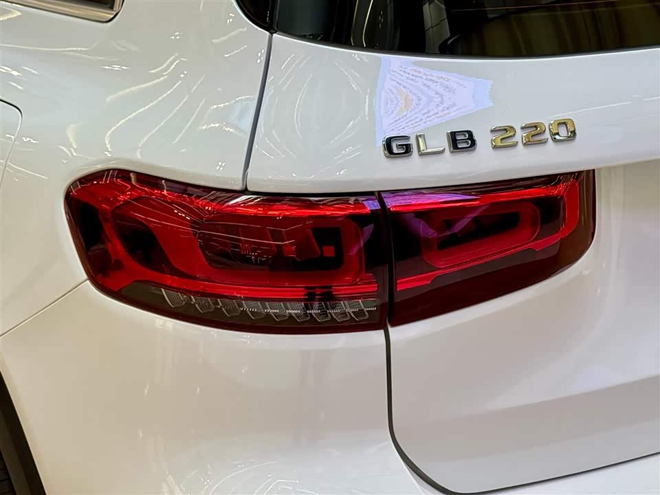 Mercedes-Benz GLB Mercedes-Benz GLB