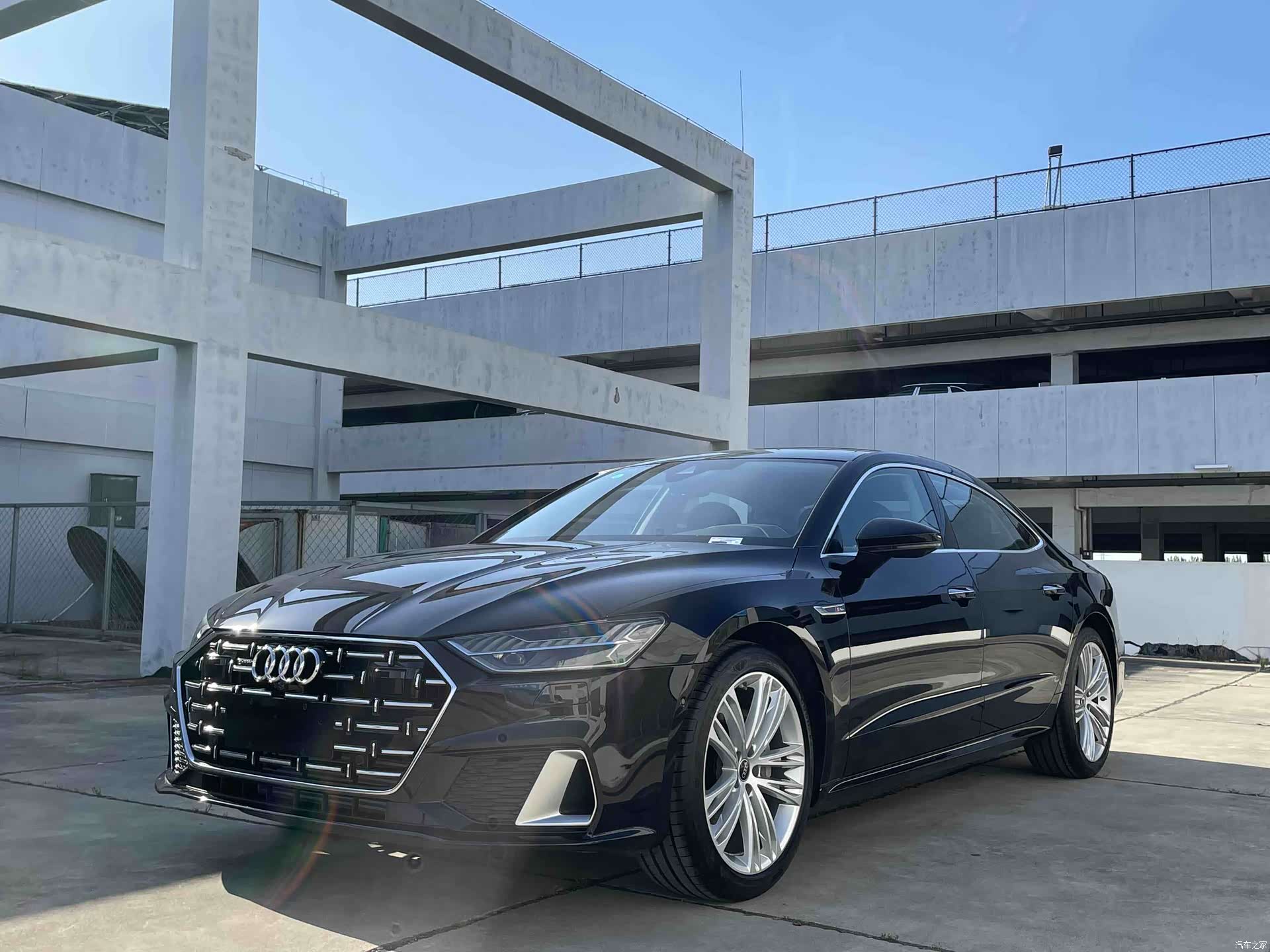Audi A7L, 2026 1