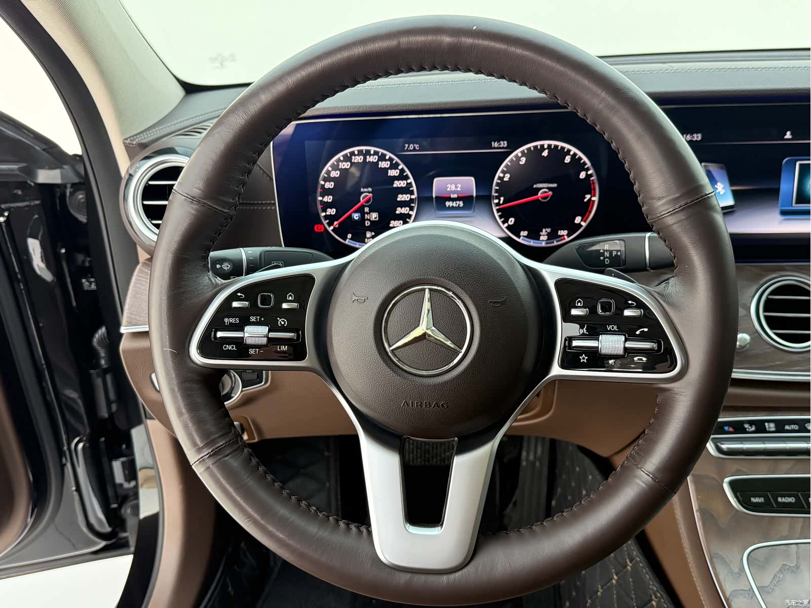Mercedes-Benz E-Class, 2019 11
