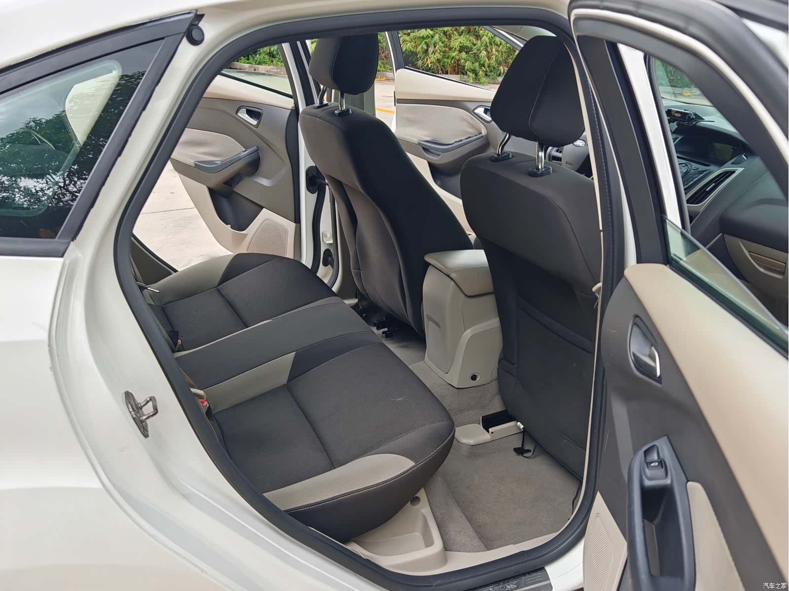 Ford Focus, 2013 7