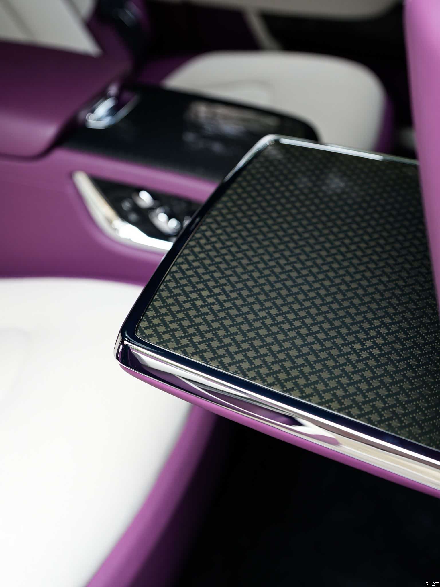 Rolls-Royce Cullinan, 2022 15