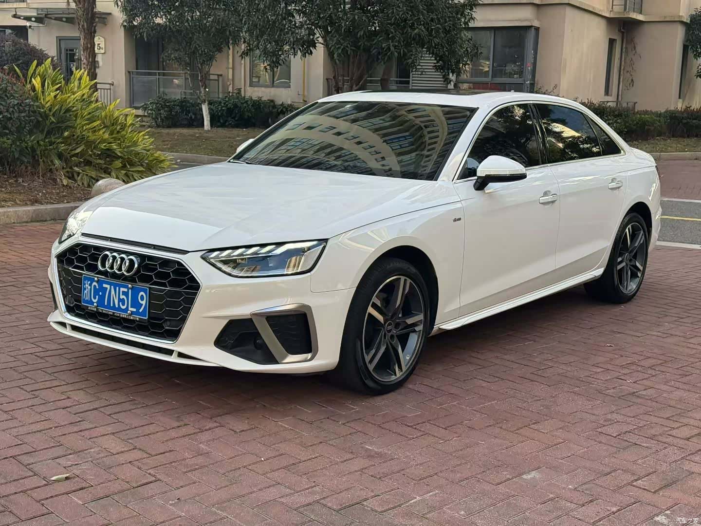 Audi A4L, 2024 1