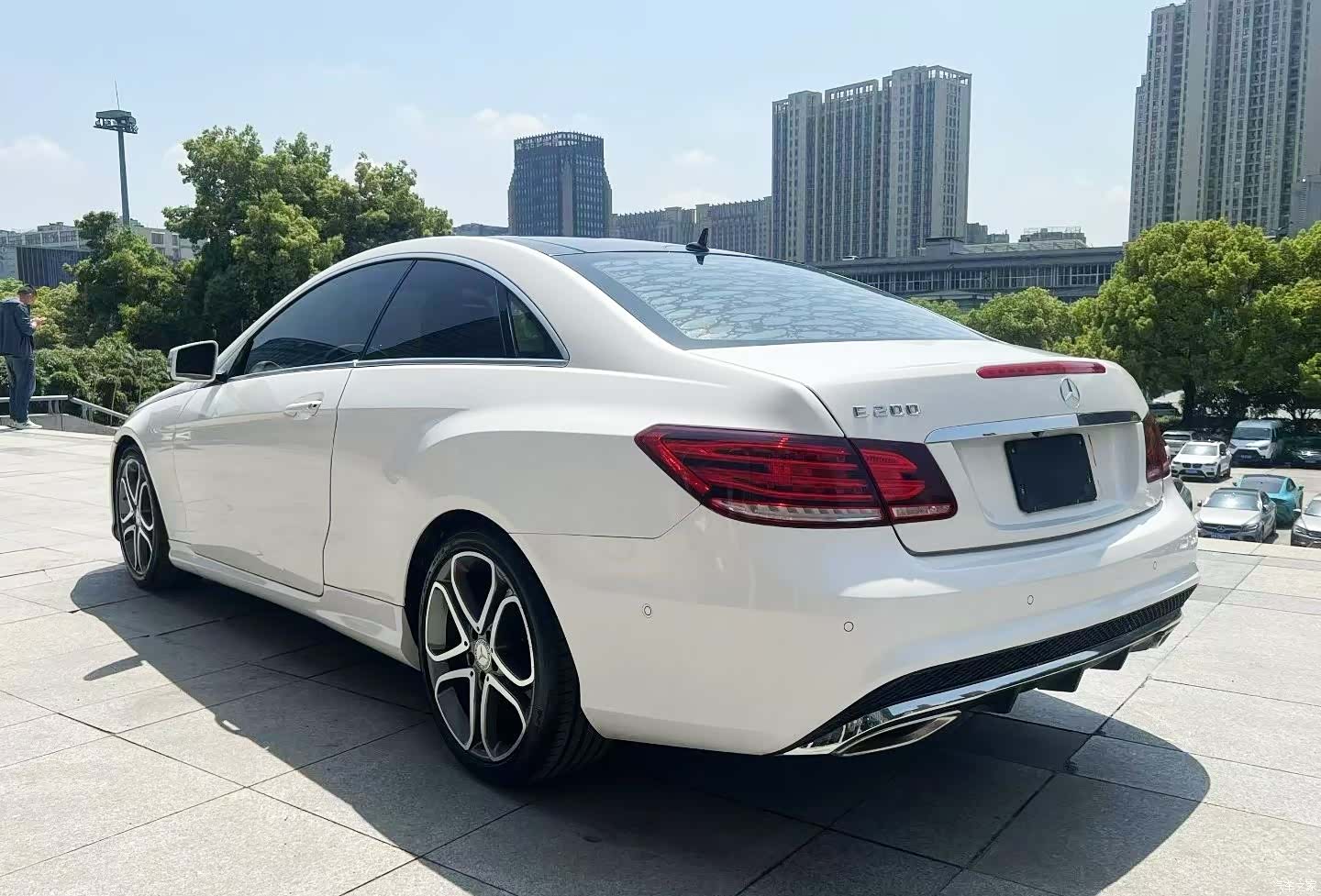 Mercedes-Benz E-Class, 2016 7
