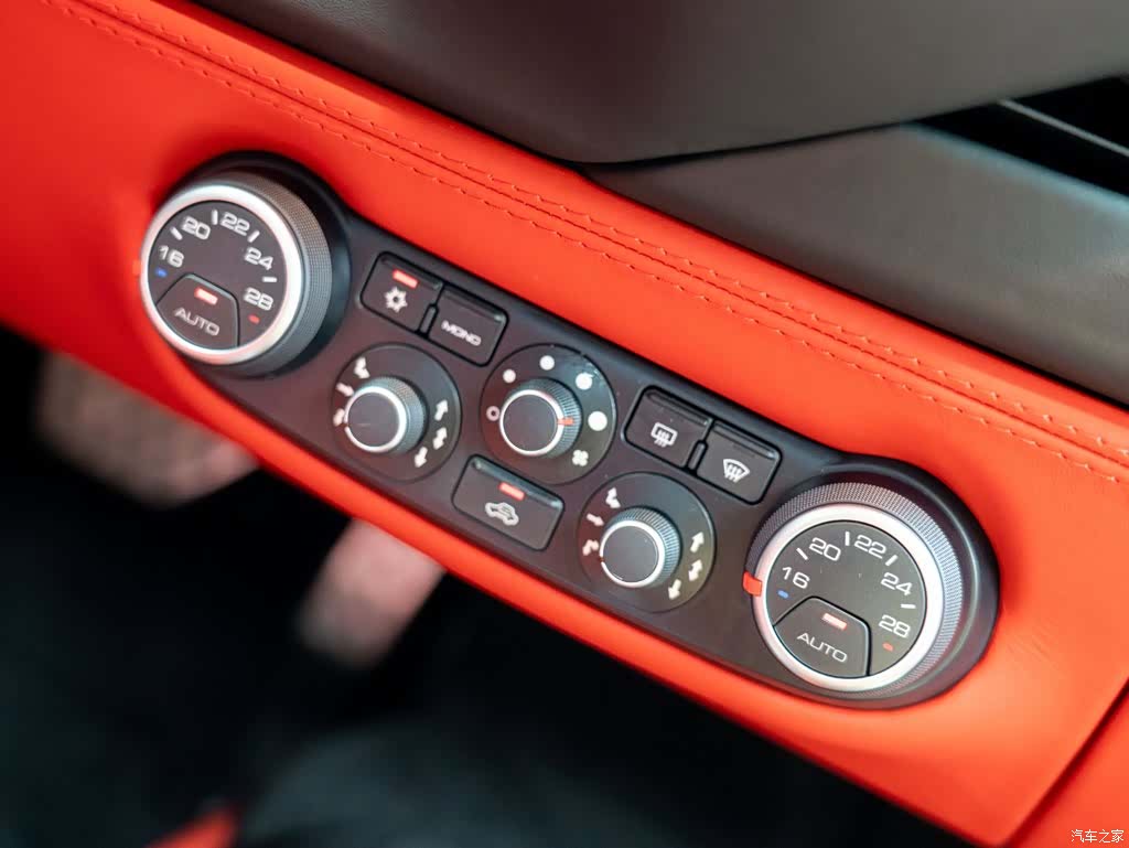 Ferrari 488, 2018 17