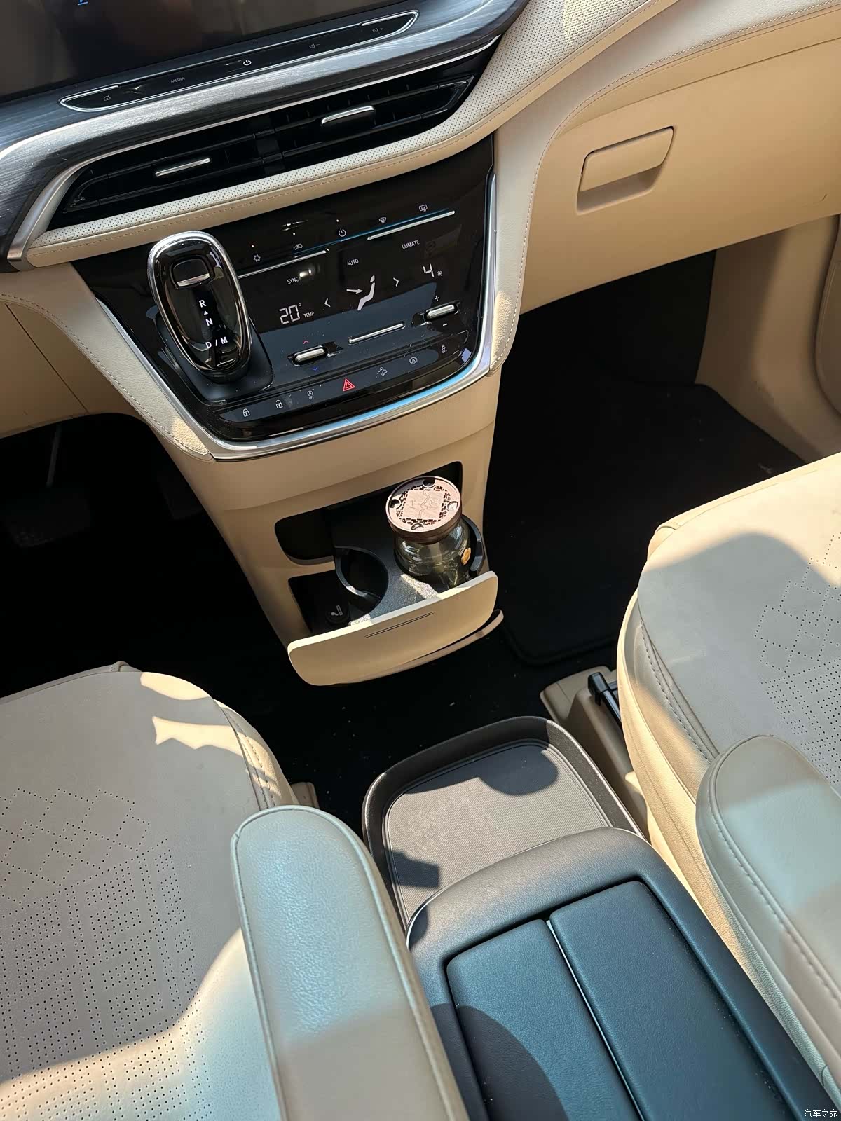 Buick GL8, 2022 20