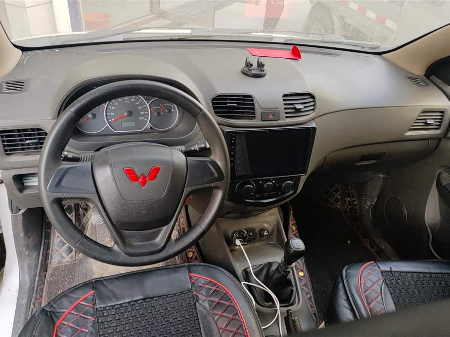 Wuling Wuling Hongguang PLUS