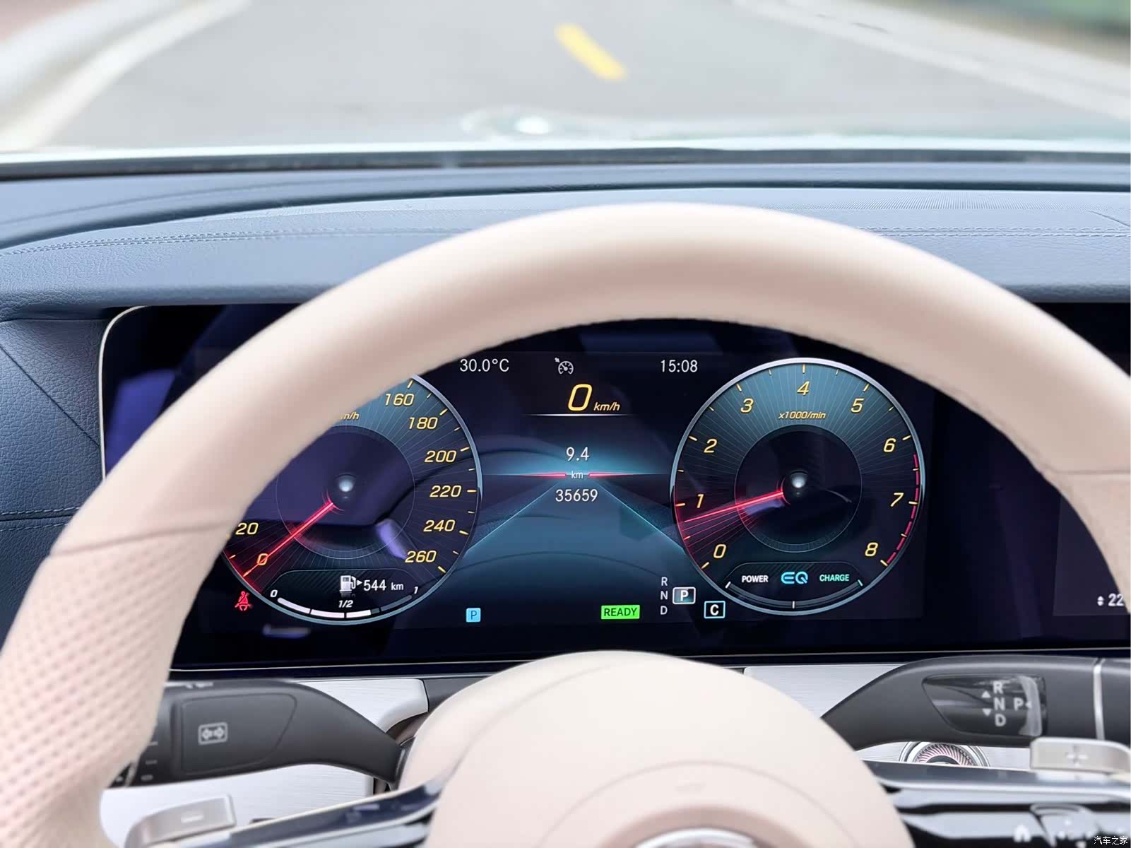 Mercedes-Benz E-Class, 2022 4