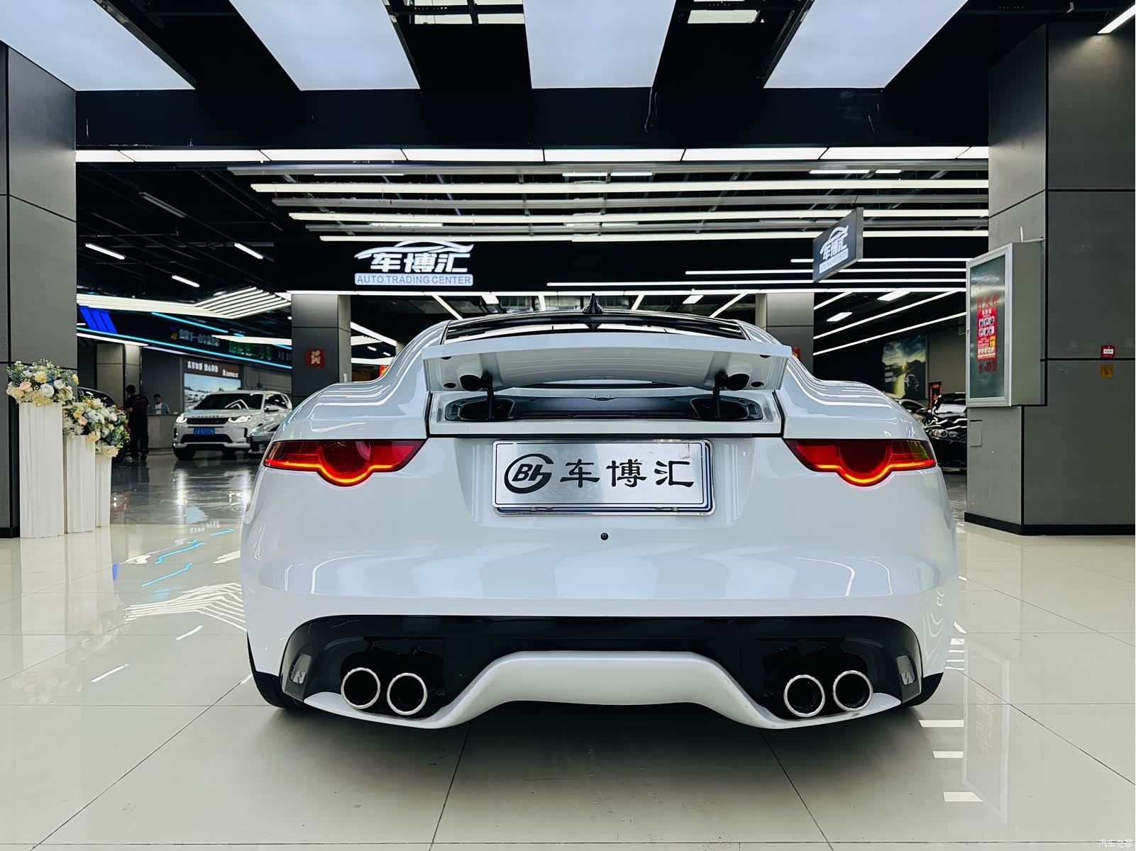 Jaguar F-TYPE, 2017 все фото