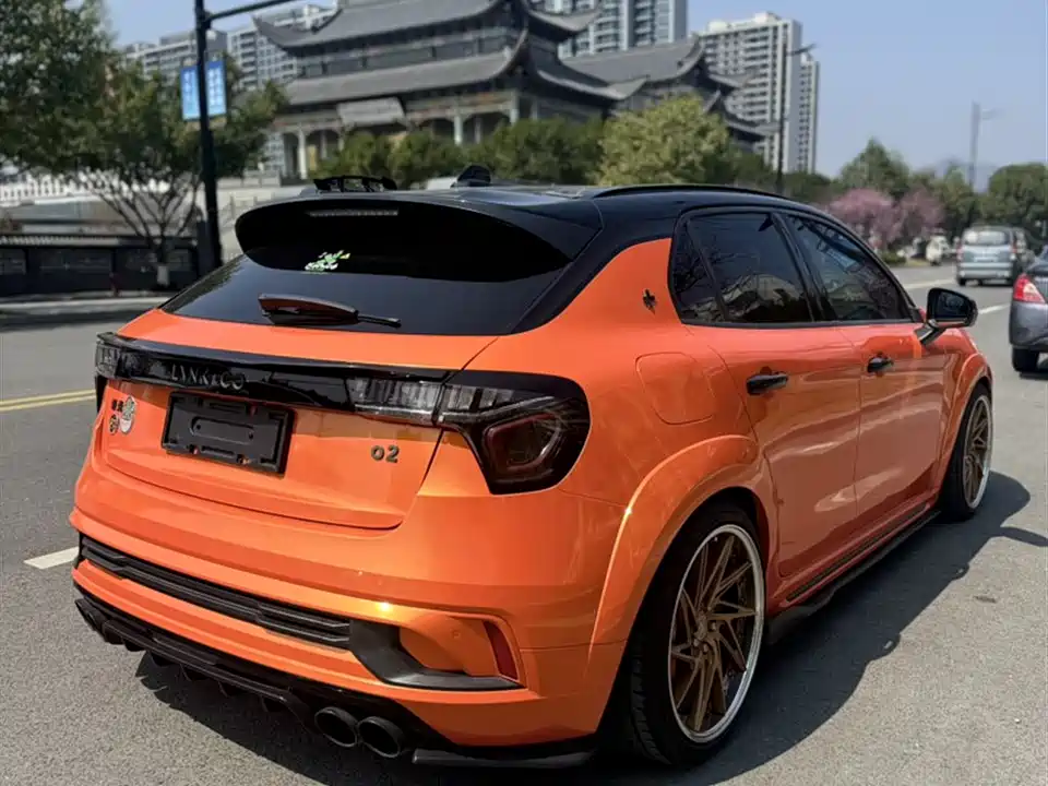 Lynk & Co 02 Hatchback