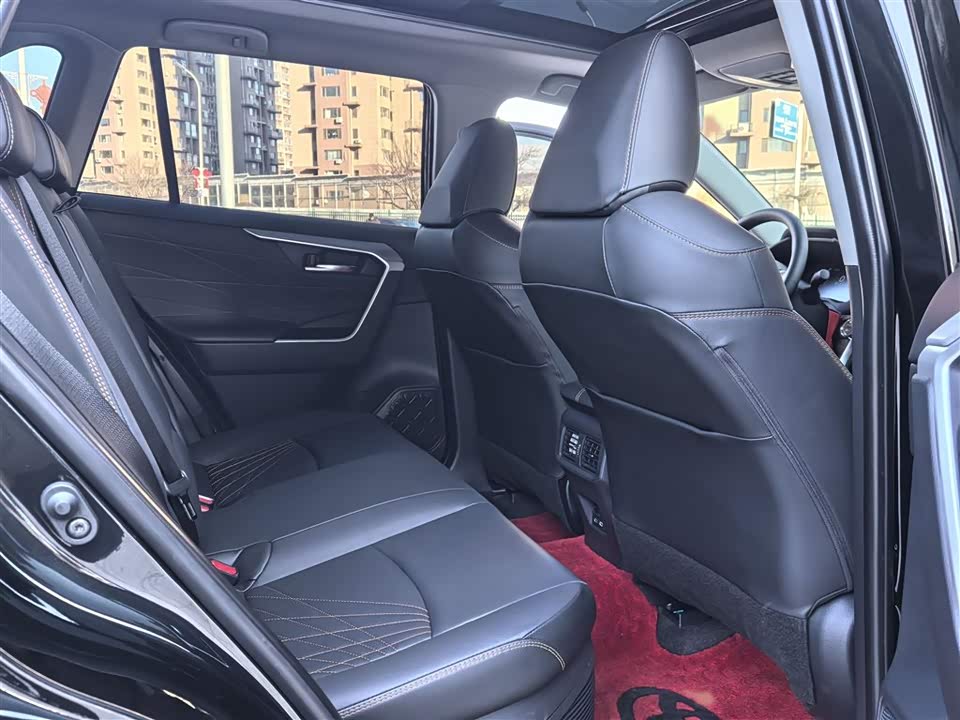 Toyota RAV4 Rongfang