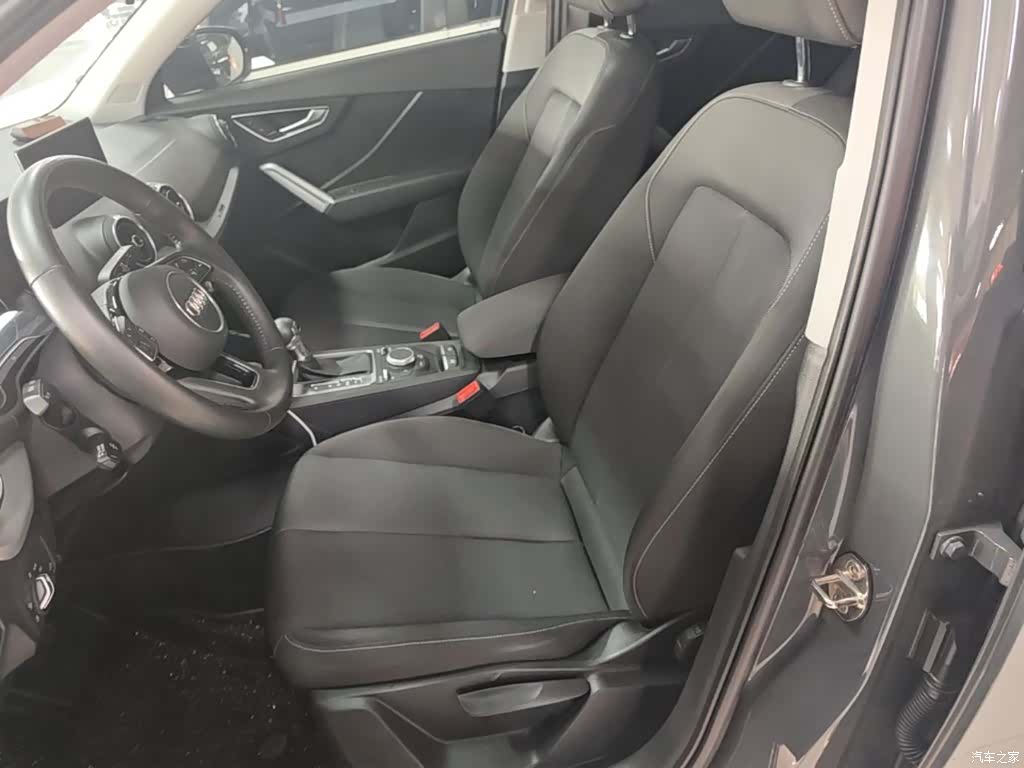 Audi Q2L, 2020 15