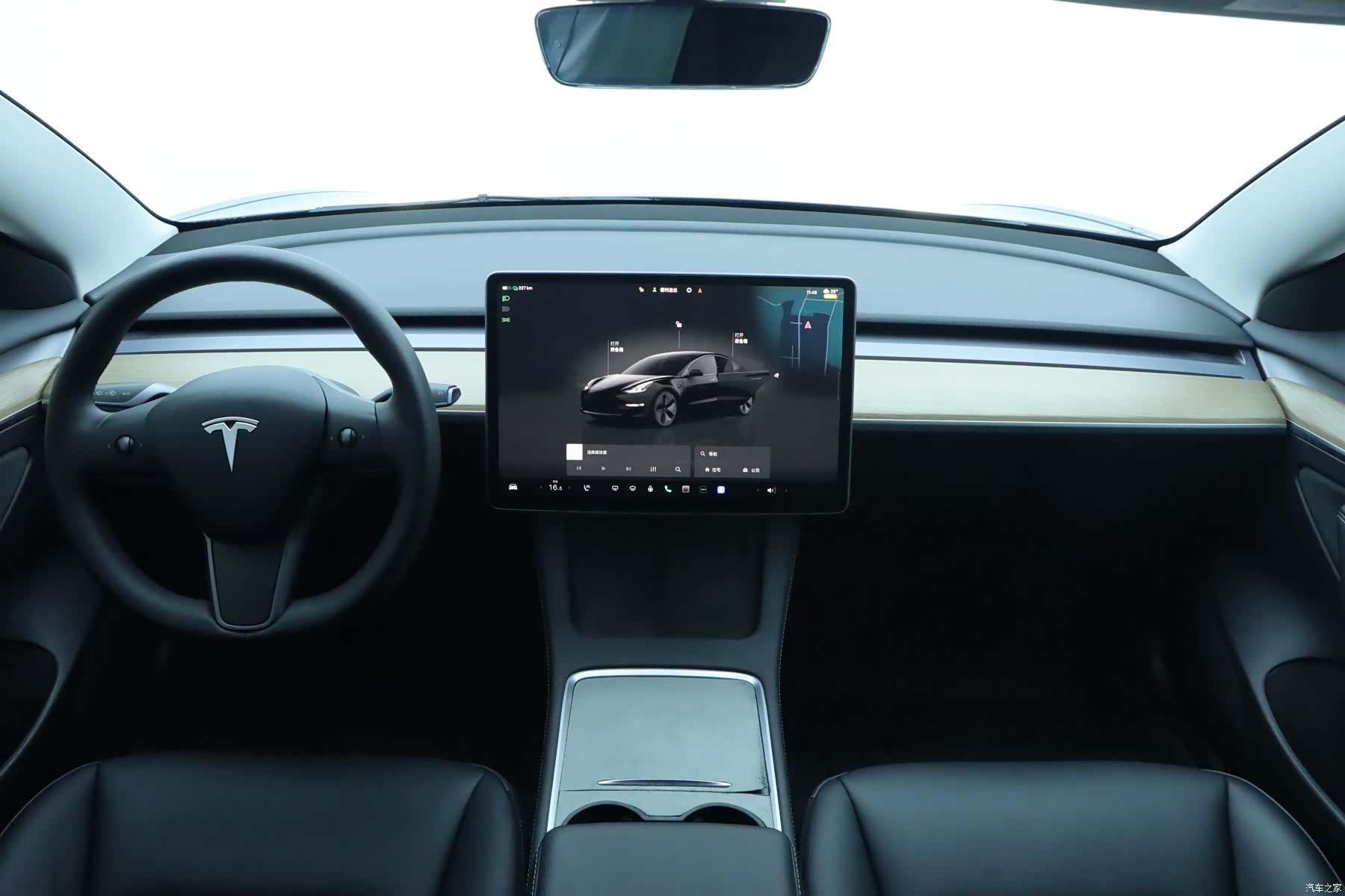 Tesla Model 3, 2023 14