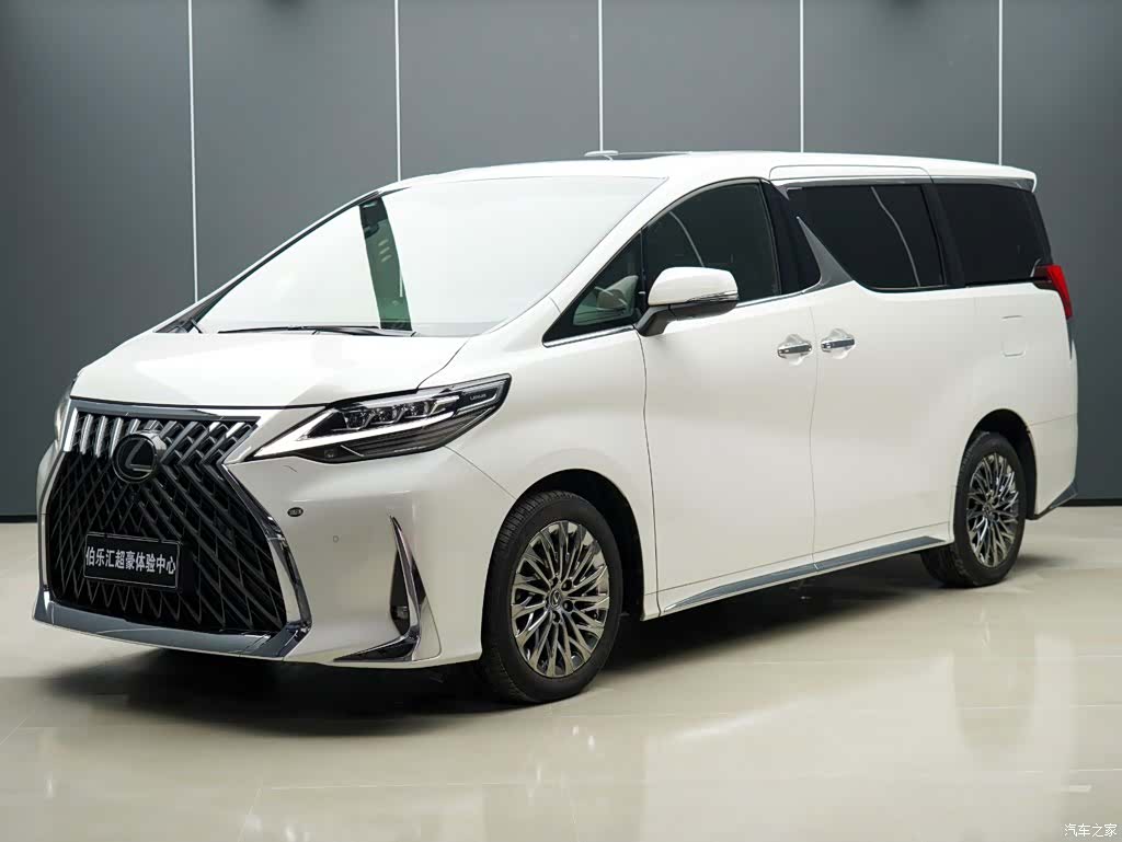 Lexus LM, 2024 2
