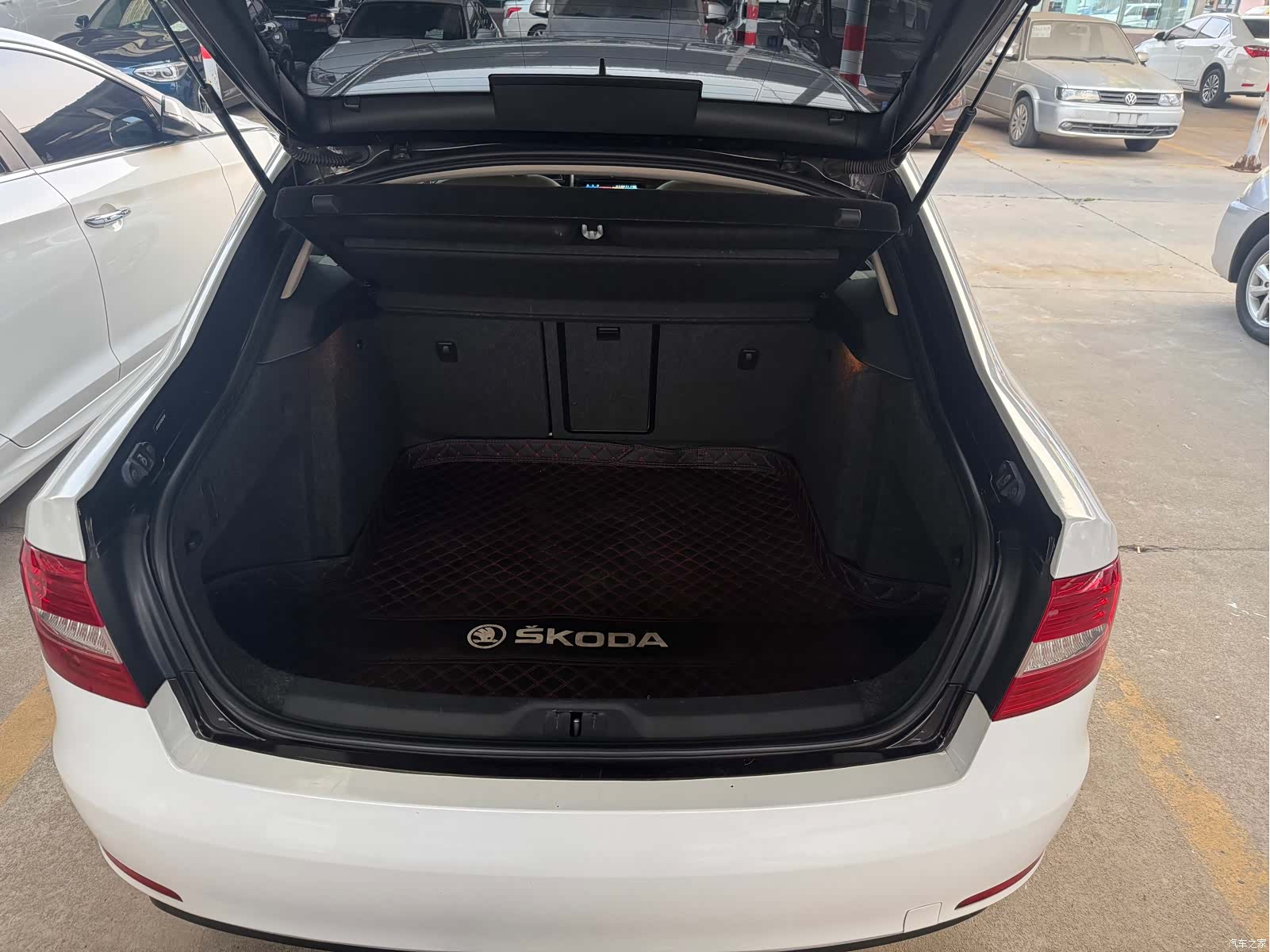 Skoda Superb, 2014 11