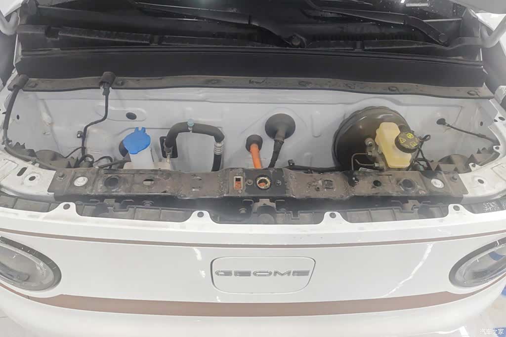 Geely Panda, 2025 10