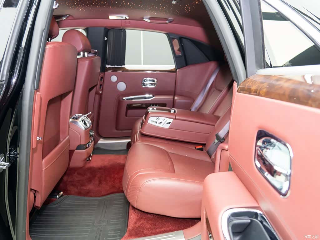 Rolls-Royce Ghost, 2017 9