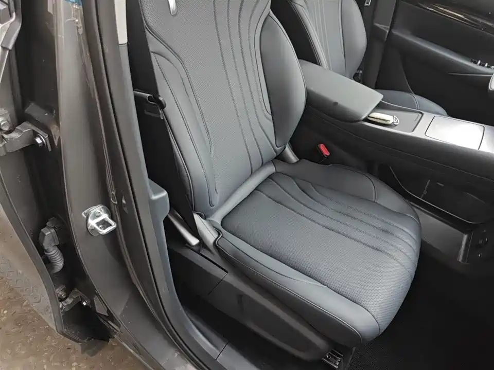 Geely Galaxy Galaxy E5