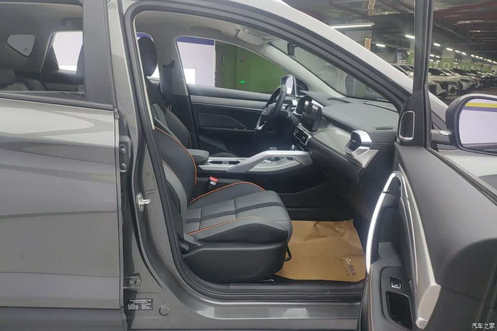 Geely Coolray, 2025 8