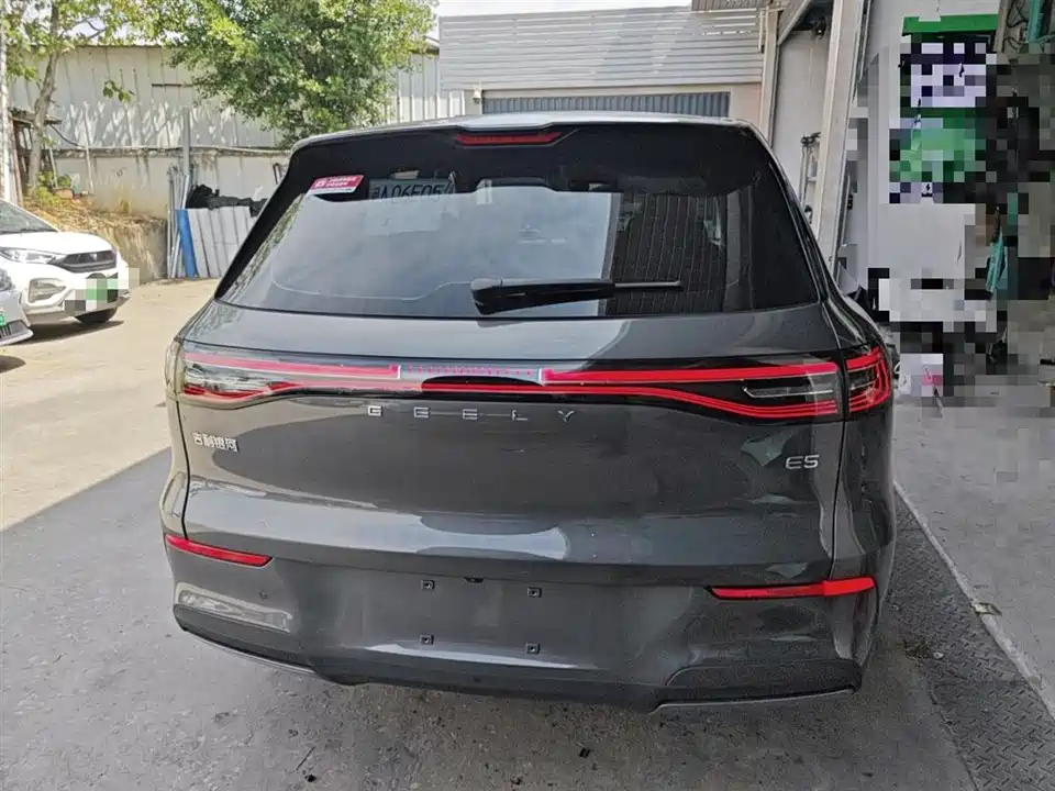 Geely Galaxy Galaxy E5