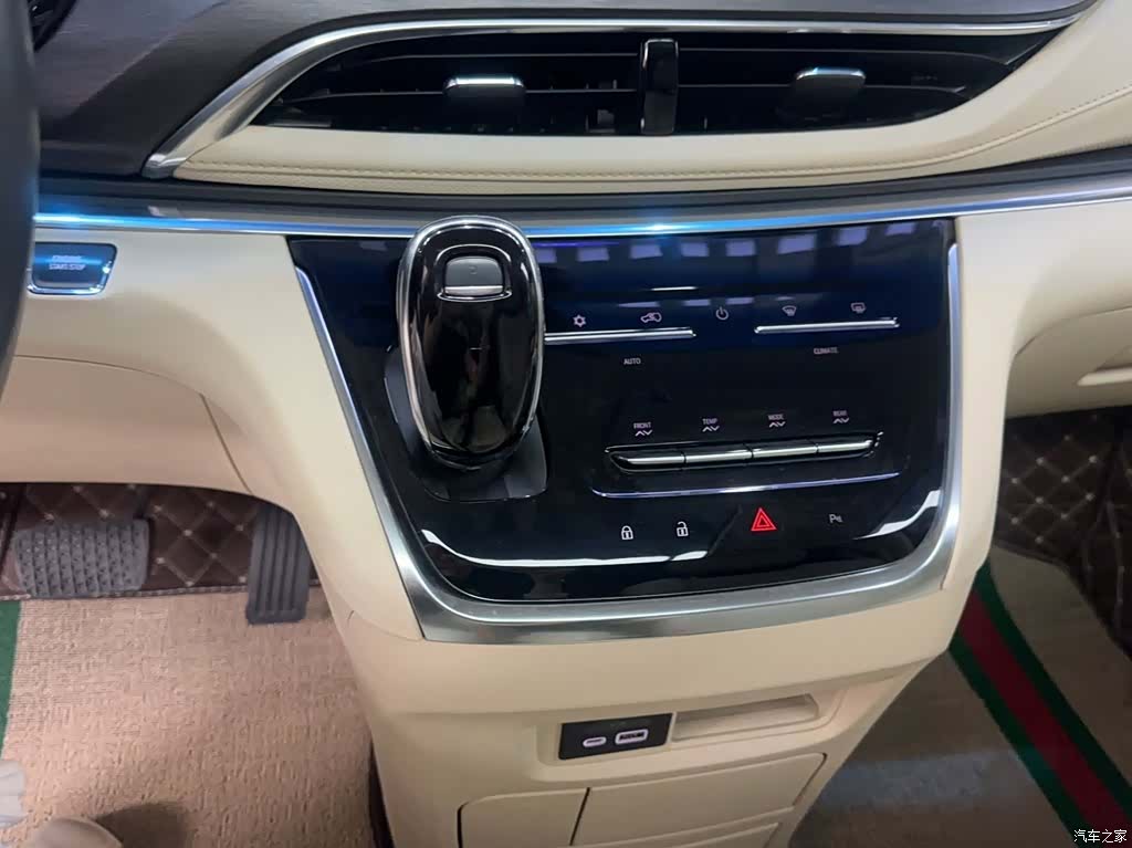 Buick GL8, 2023 8