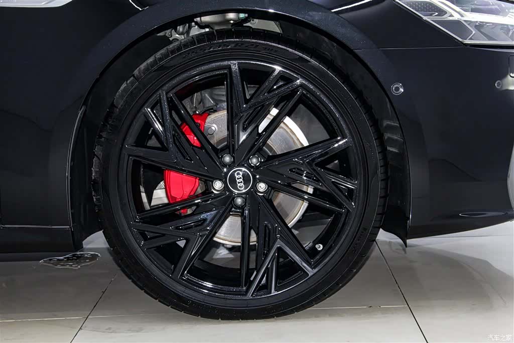 Audi A7L, 2025 11