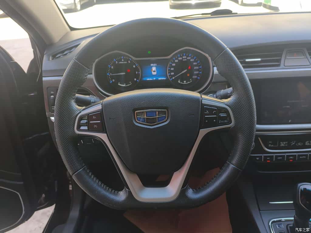Geely Emgrand, 2017 11