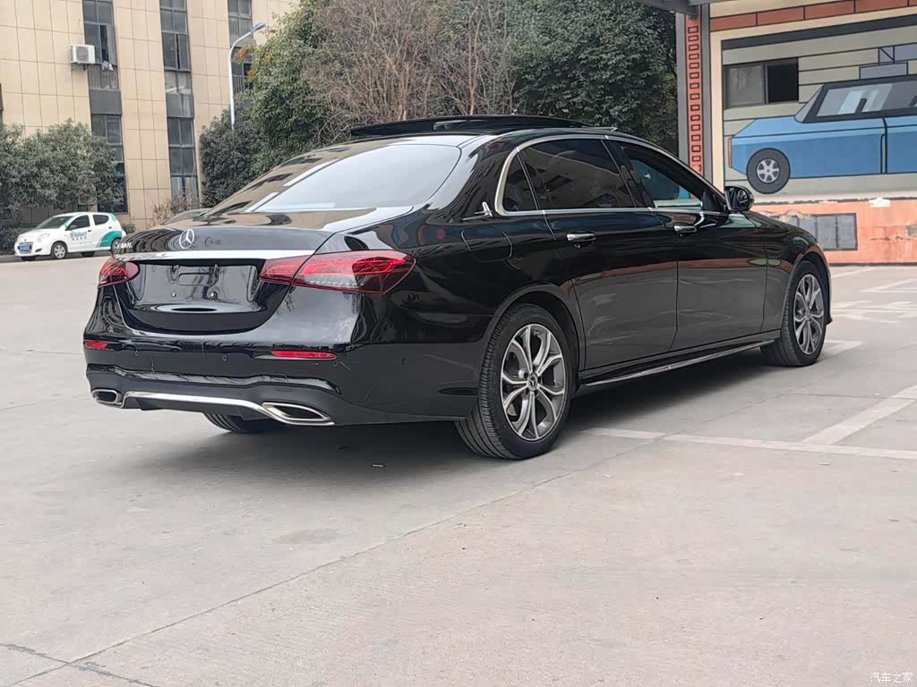 Mercedes-Benz E-Class, 2022 19