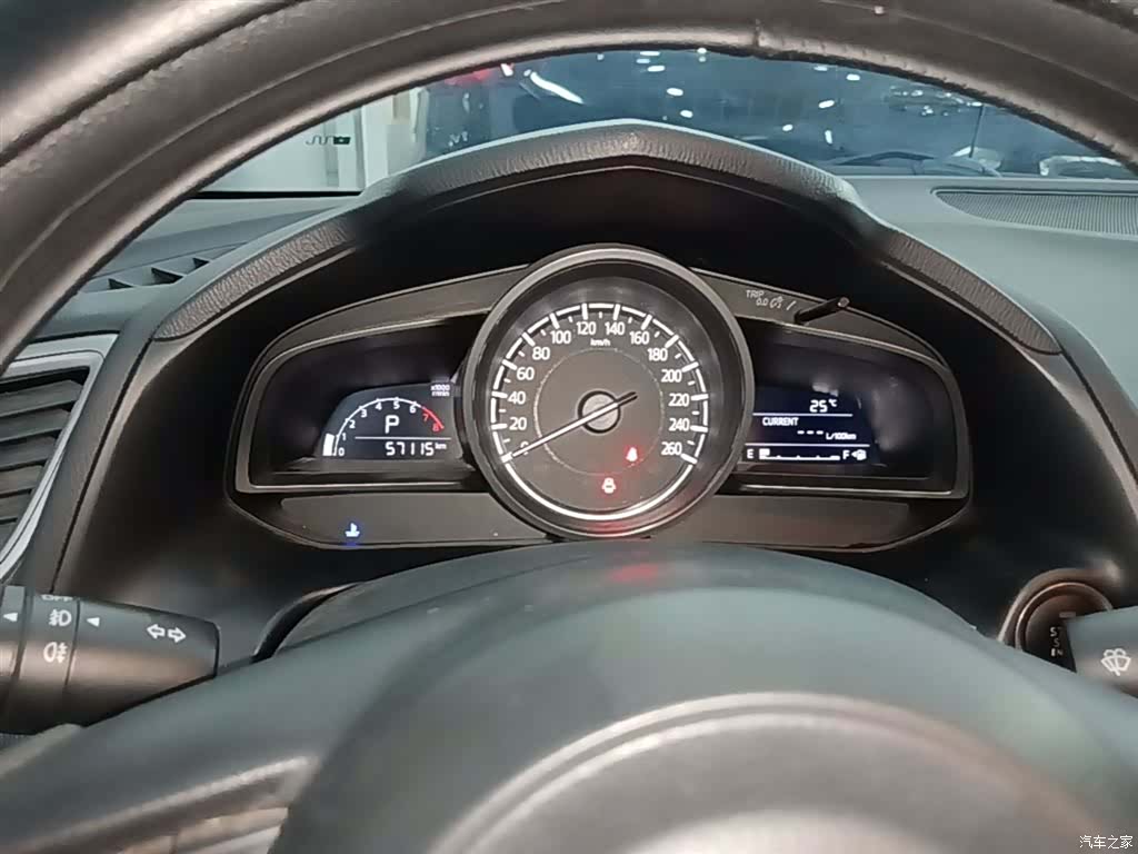 Mazda Mazda3, 2018 12